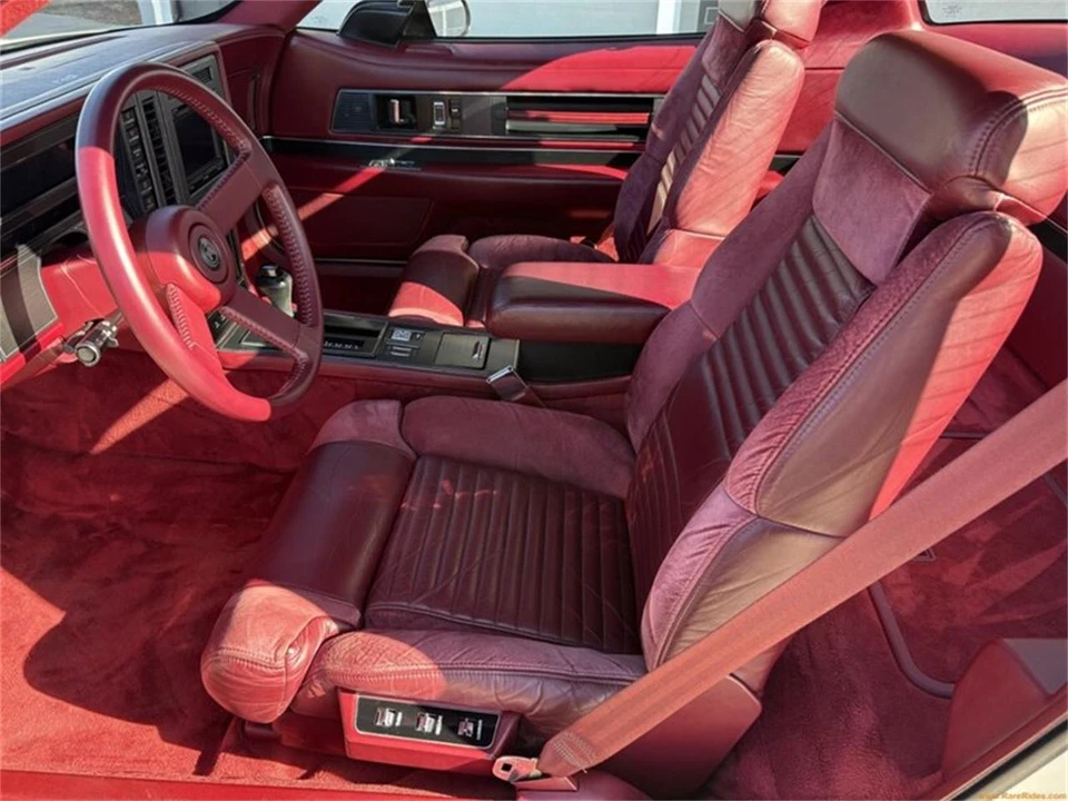 1988 Buick Reatta - Image 5 of 31