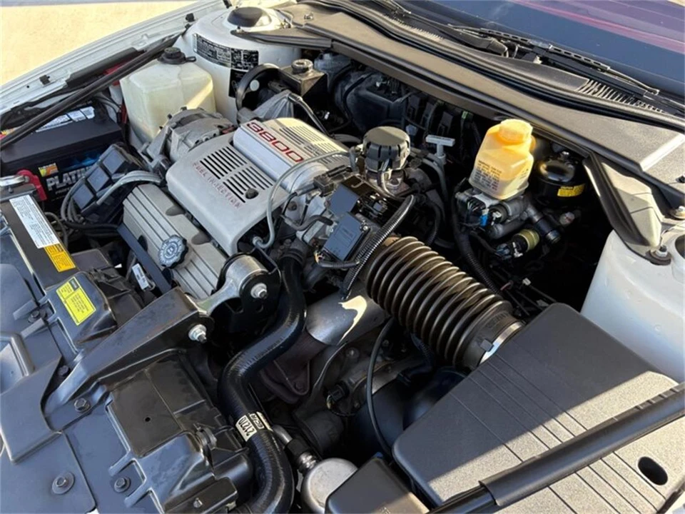 1988 Buick Reatta - Image 27 of 31
