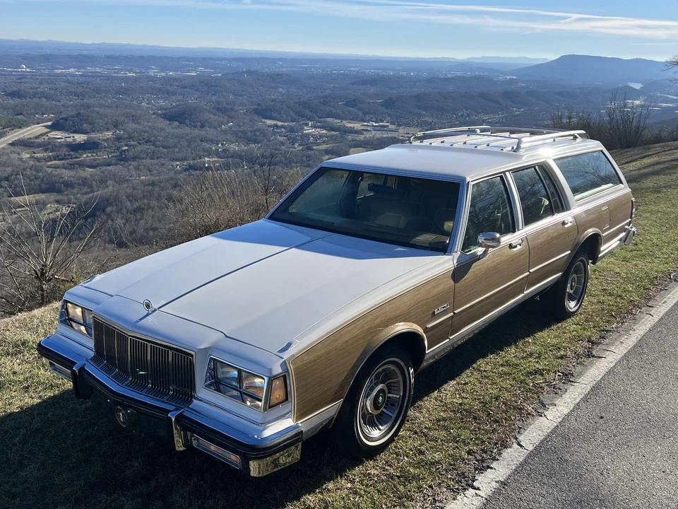 1988 Buick Electra - Image 11 of 31