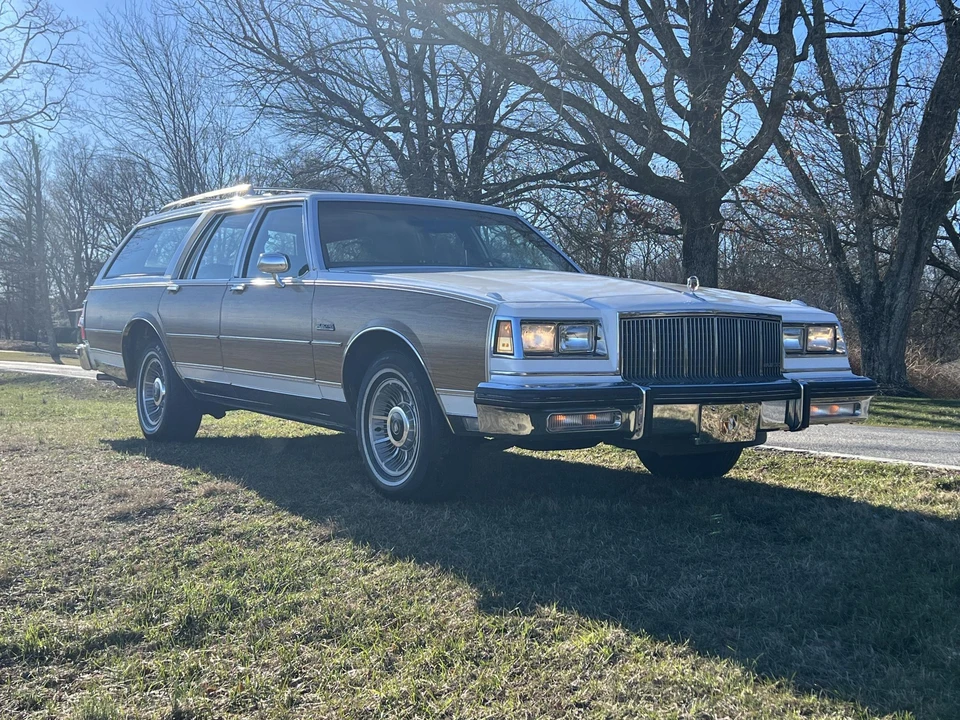 1988 Buick Electra - Image 2 of 31