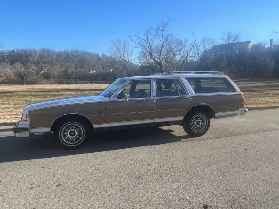 1988 Buick Electra - Image 15 of 31