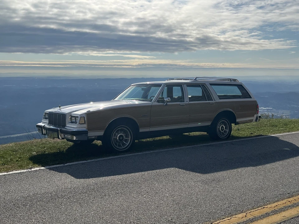 1988 Buick Electra - Image 20 of 31