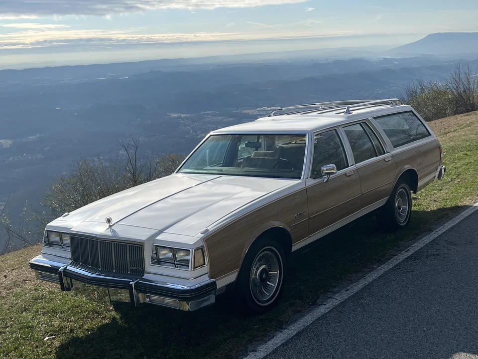 1988 Buick Electra - Image 16 of 31