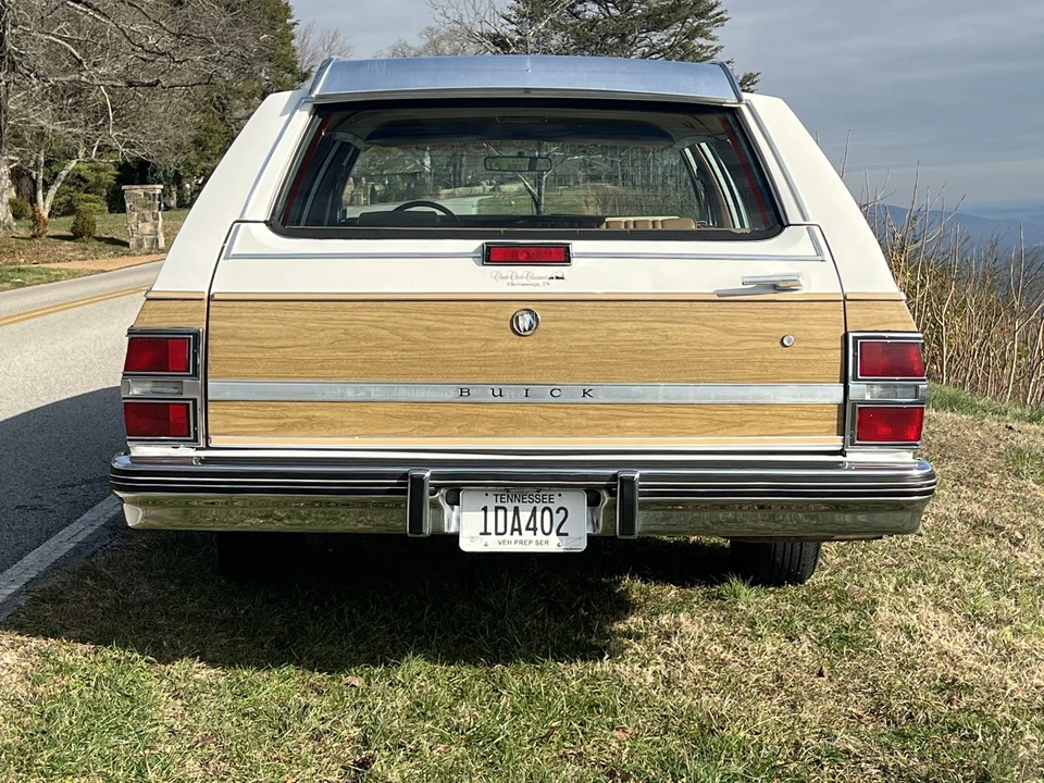 1988 Buick Electra - Image 26 of 31