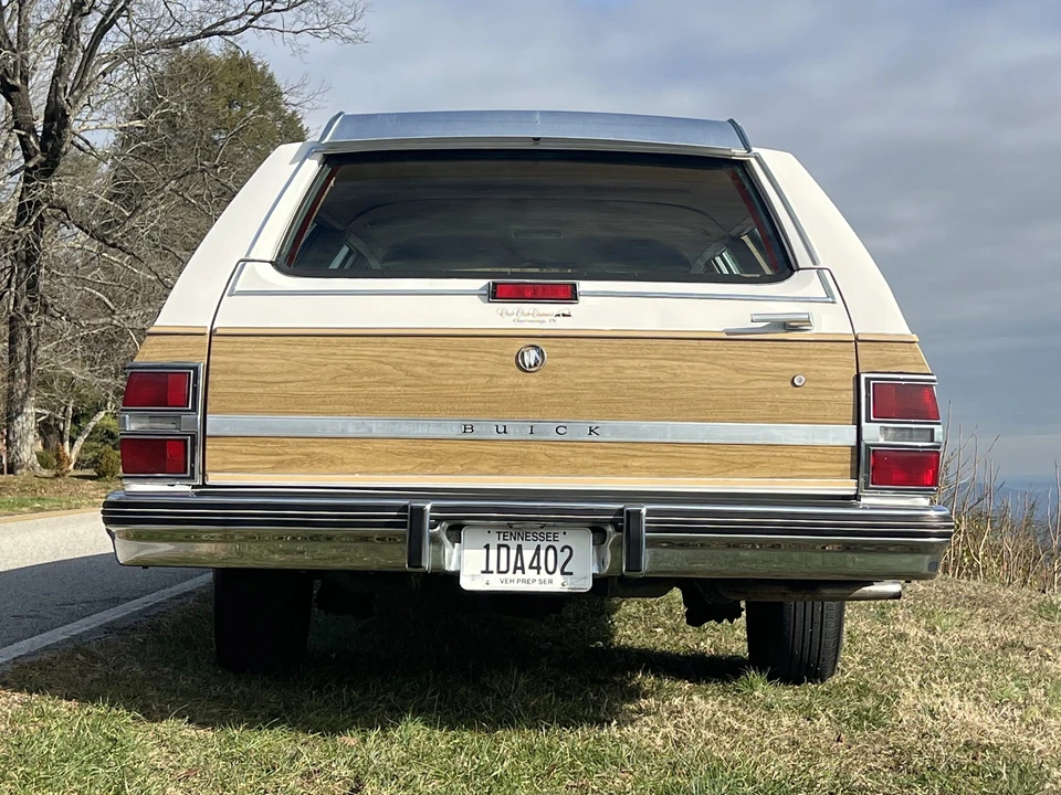1988 Buick Electra - Image 27 of 31