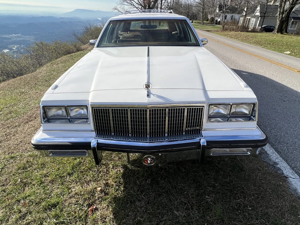 1988 Buick Electra - Image 8 of 31