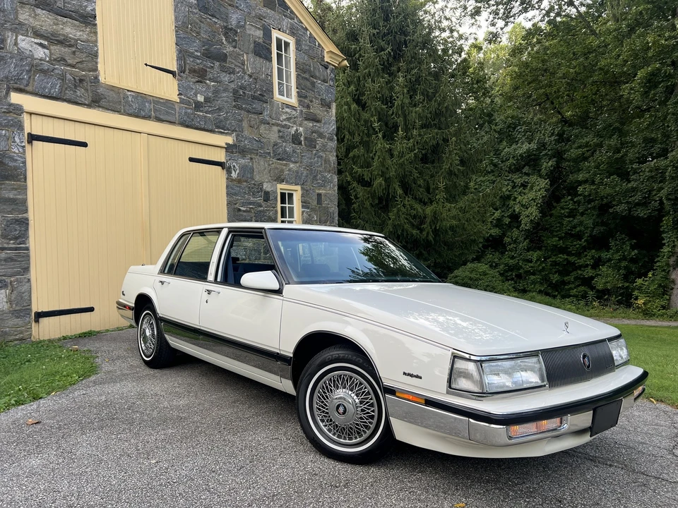 1988 Buick Electra - Image 4 of 31
