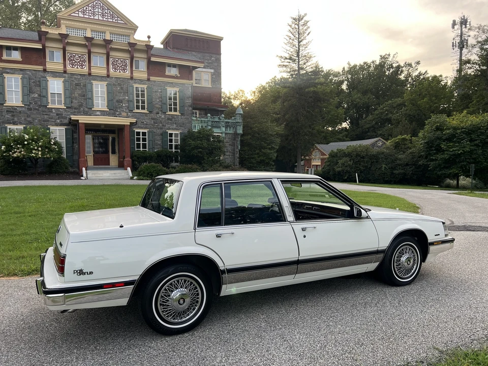 1988 Buick Electra - Image 8 of 31