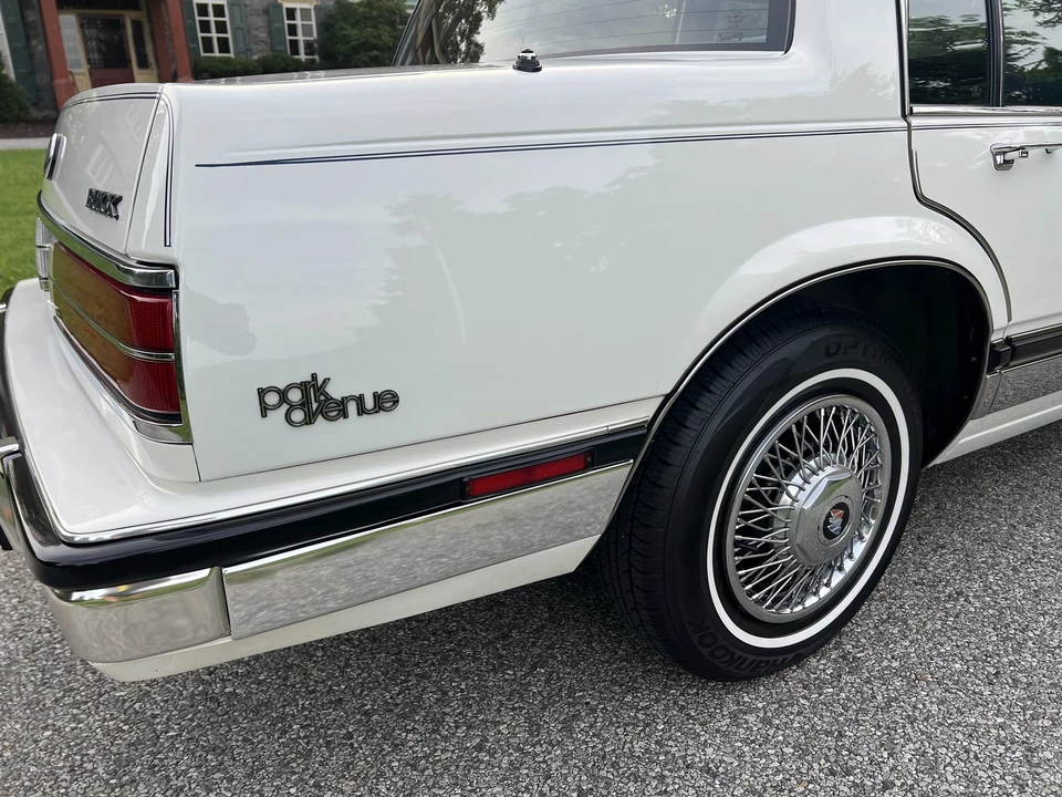 1988 Buick Electra - Image 31 of 31