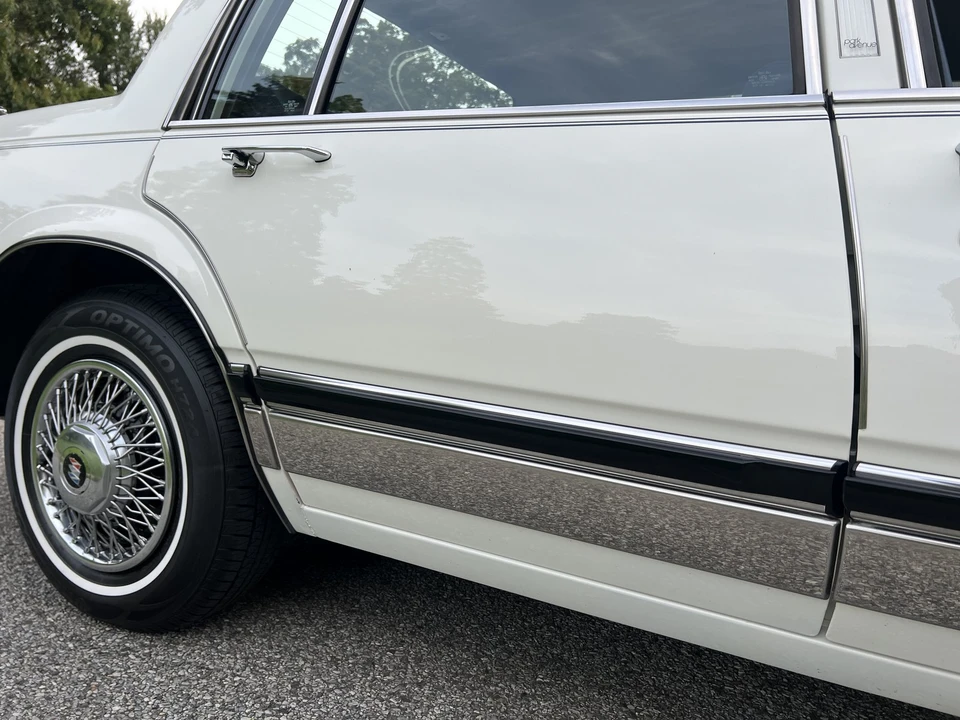 1988 Buick Electra - Image 26 of 31