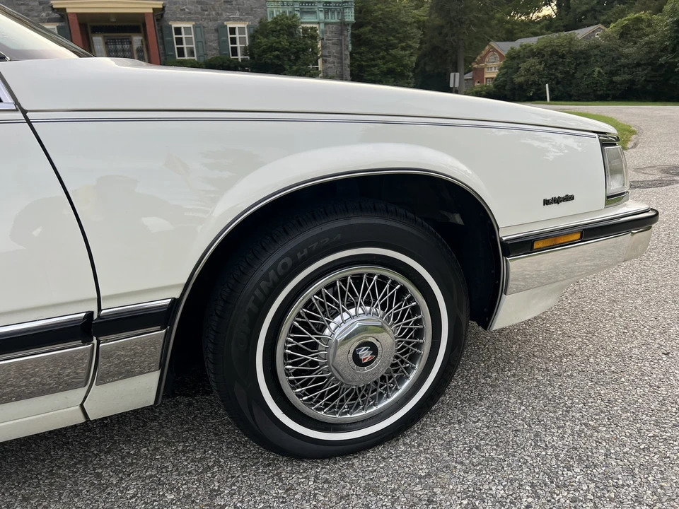 1988 Buick Electra - Image 21 of 31