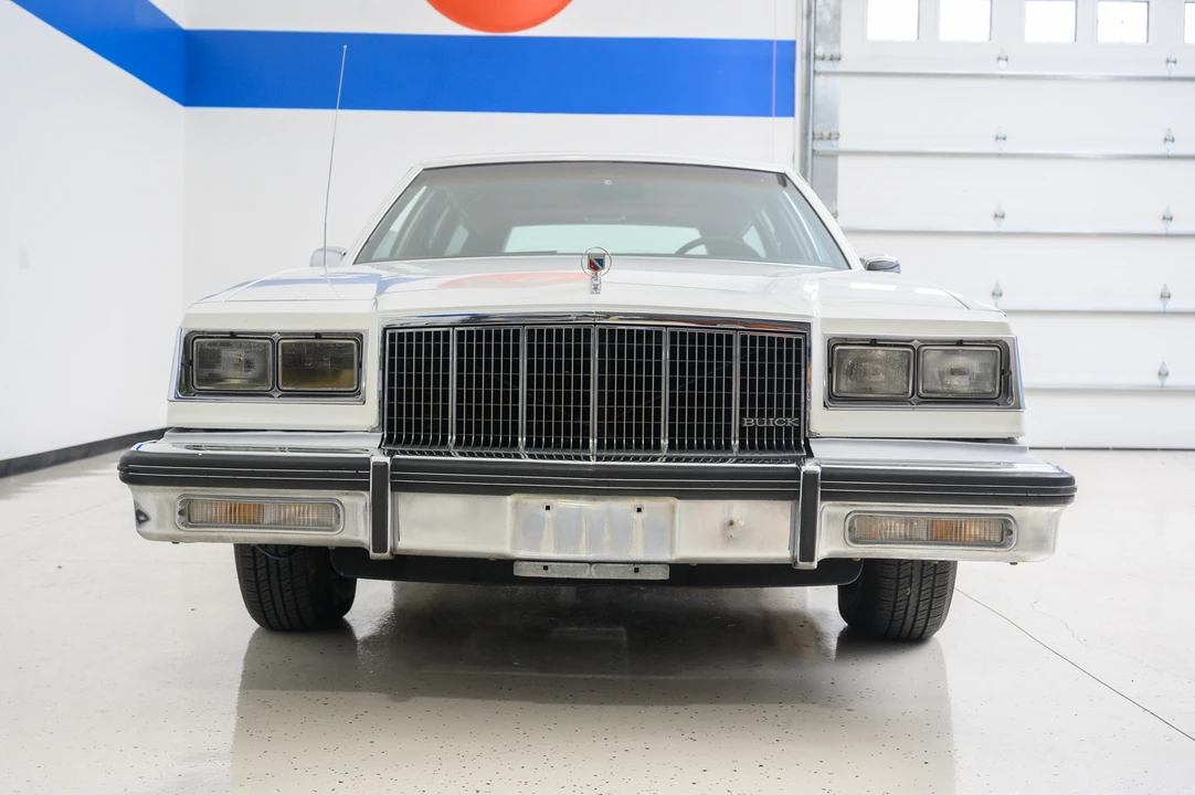1988 Buick LeSabre - Image 13 of 31