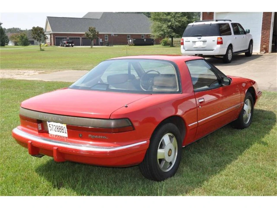 1988 Buick Reatta - Image 3 of 11