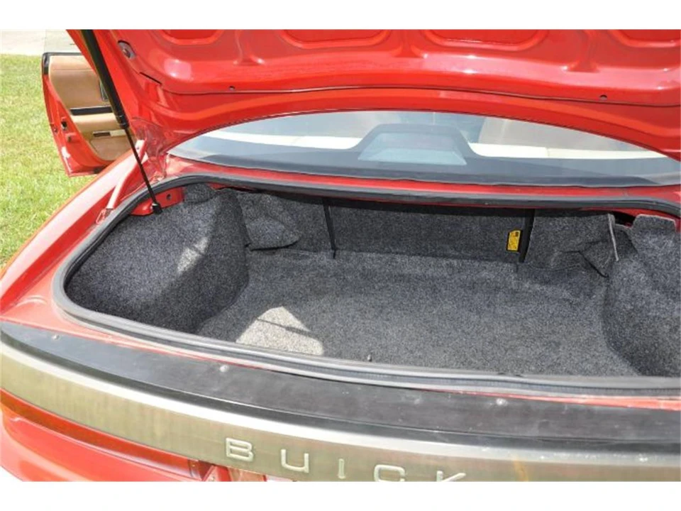 1988 Buick Reatta - Image 7 of 11