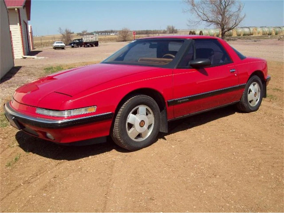 1988 Buick Reatta - Image 5 of 7