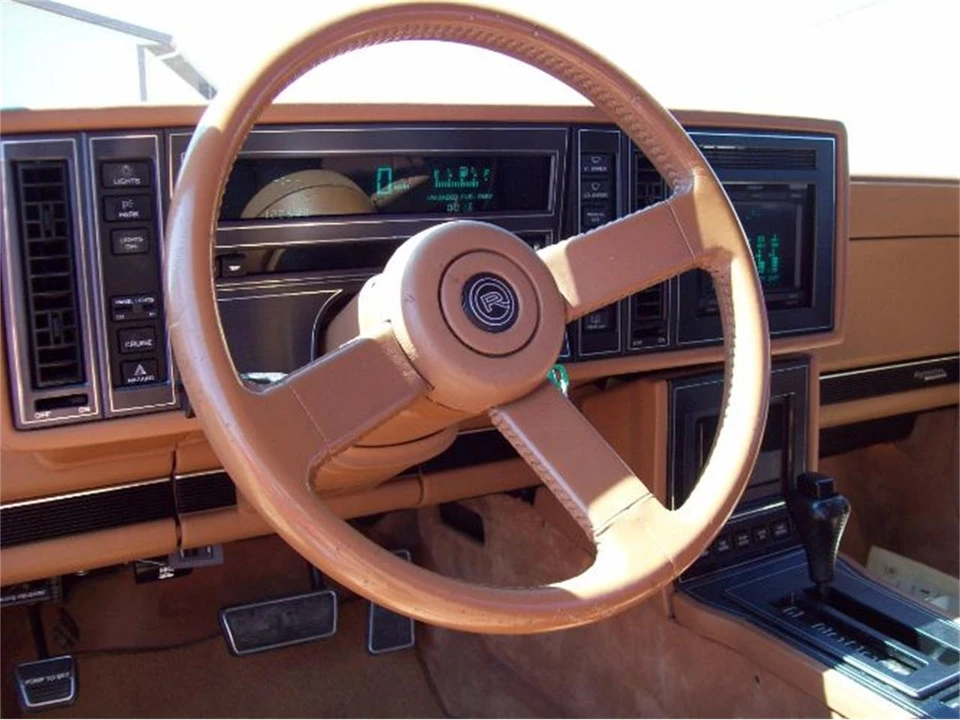 1988 Buick Reatta - Image 4 of 7