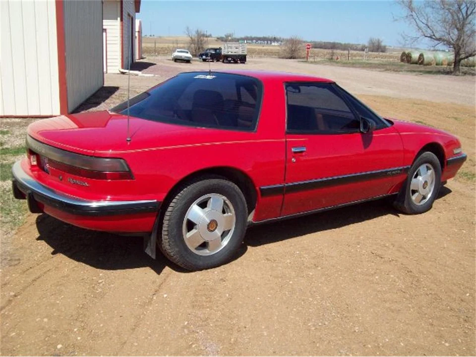 1988 Buick Reatta - Image 7 of 7