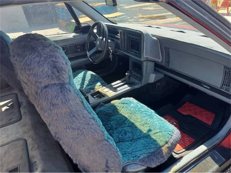 1988 Buick Reatta - Image 6 of 8