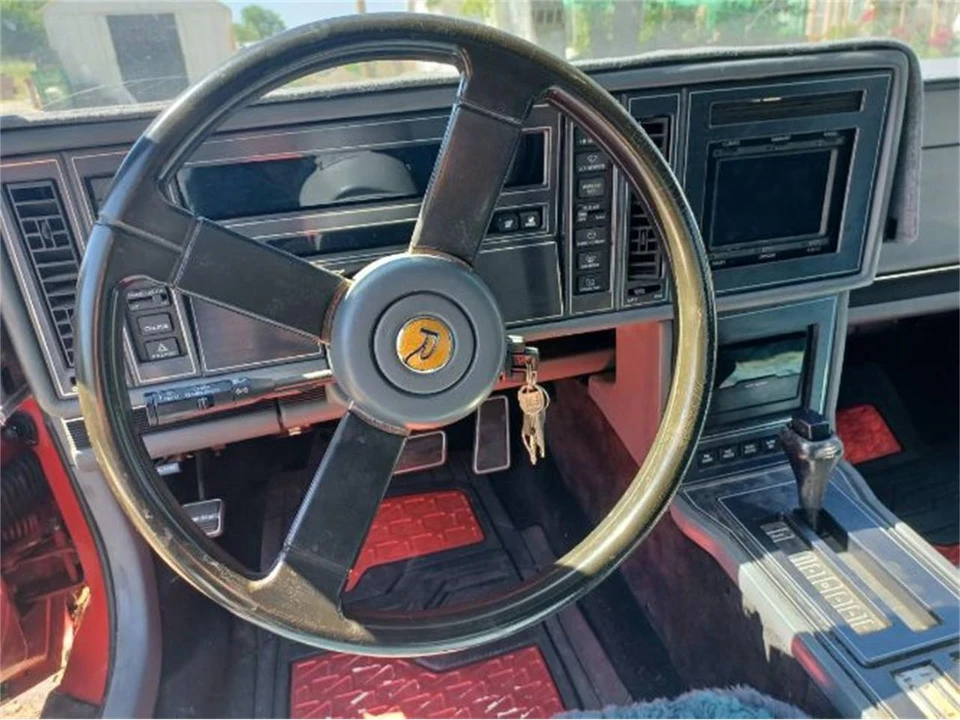 1988 Buick Reatta - Image 5 of 8