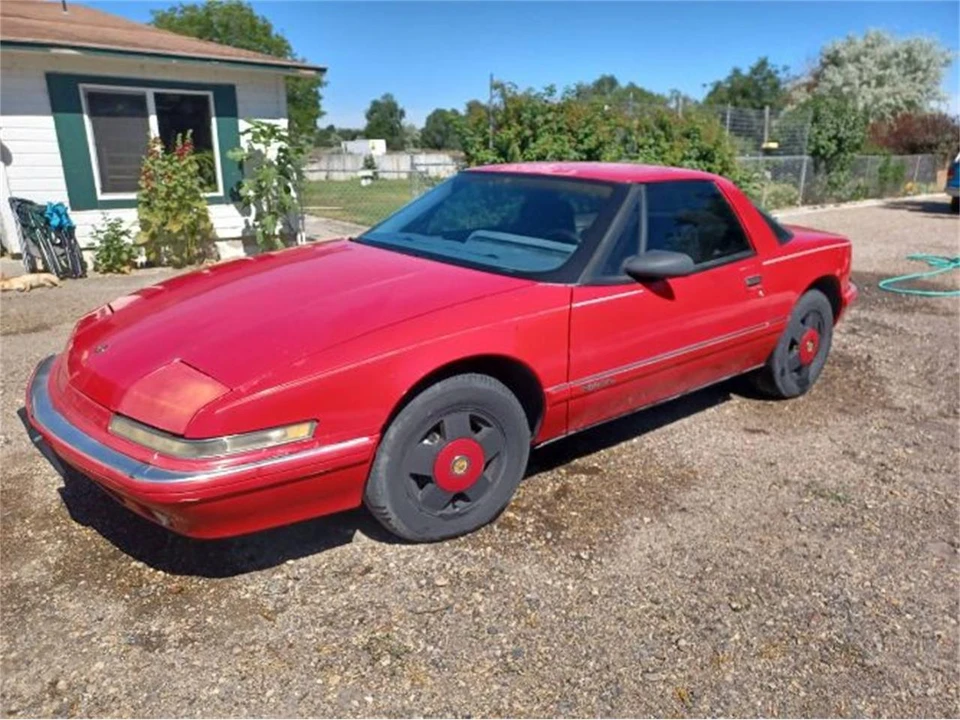 1988 Buick Reatta - Image 3 of 8