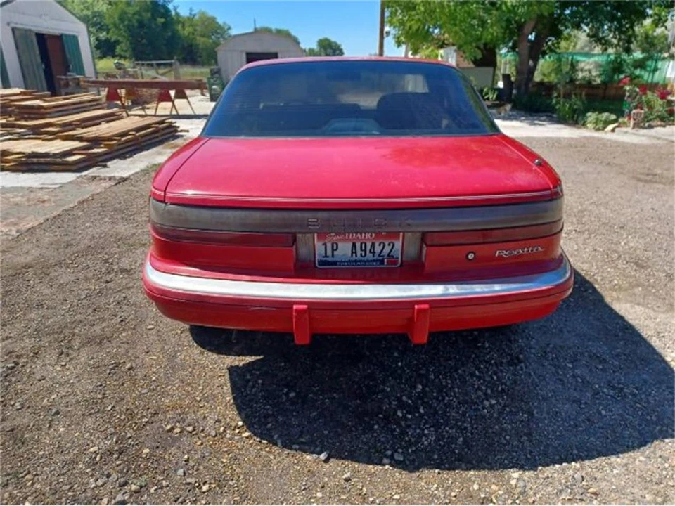 1988 Buick Reatta - Image 2 of 8