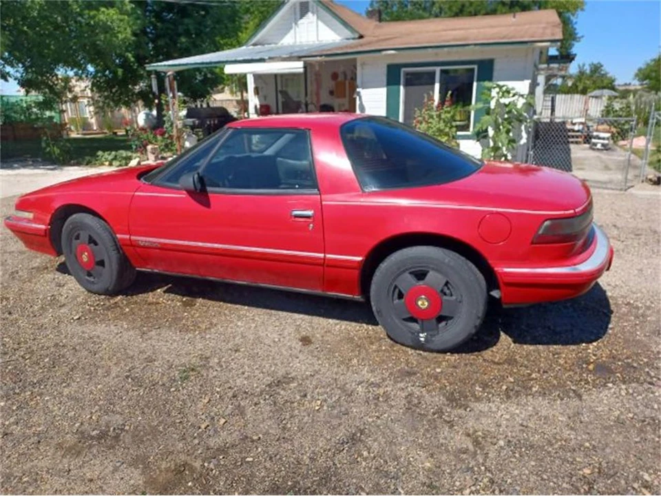 1988 Buick Reatta - Image 4 of 8