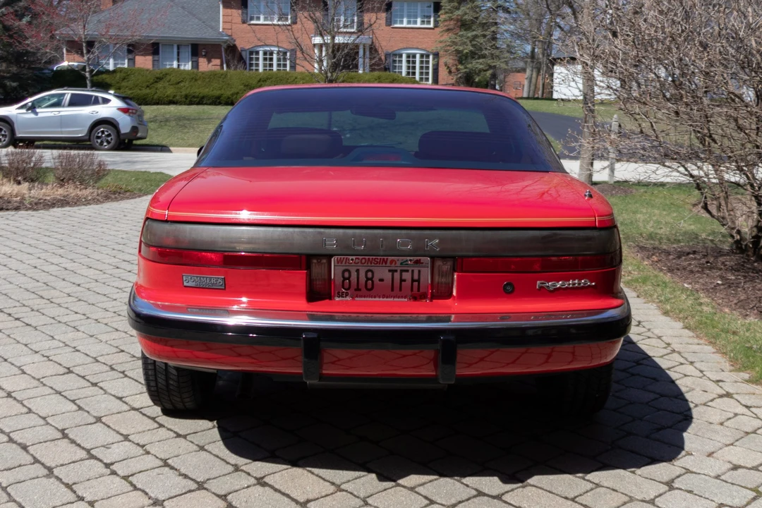 1988 Buick Reatta - Image 7 of 31