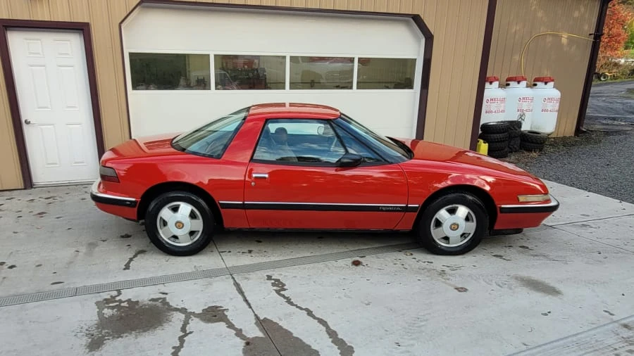 1988 Buick Reatta - Image 3 of 11