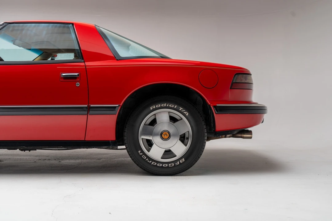 1988 Buick Reatta - Image 29 of 31