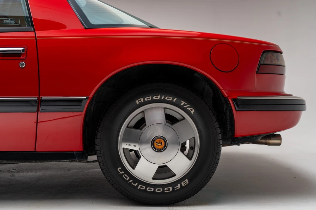 1988 Buick Reatta - Image 30 of 31