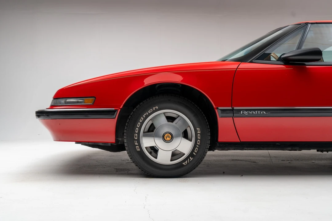 1988 Buick Reatta - Image 20 of 31