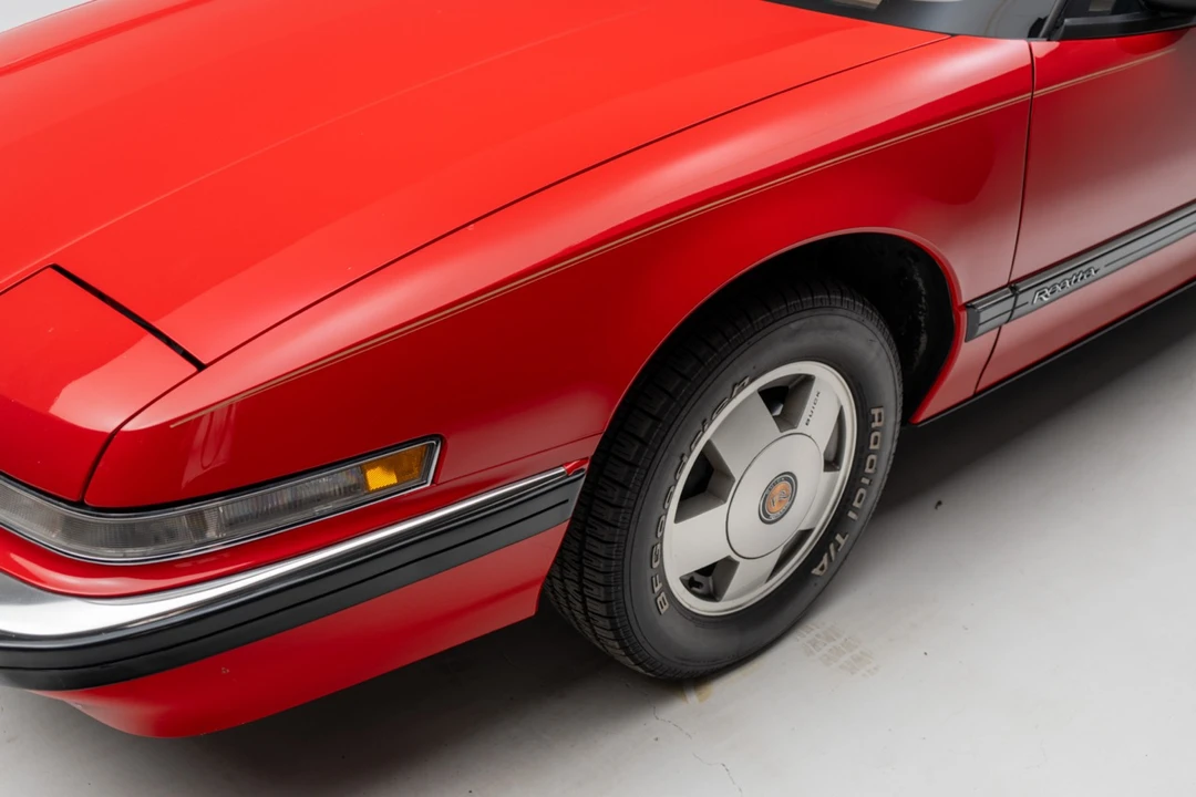 1988 Buick Reatta - Image 19 of 31