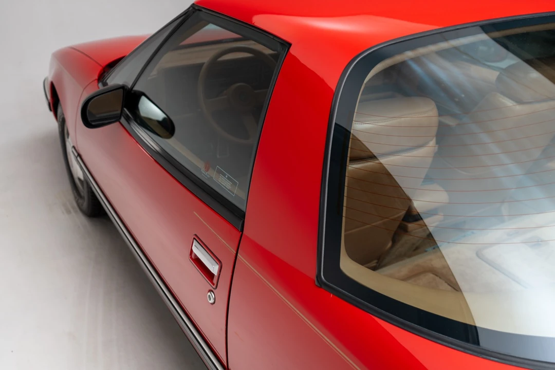 1988 Buick Reatta - Image 28 of 31
