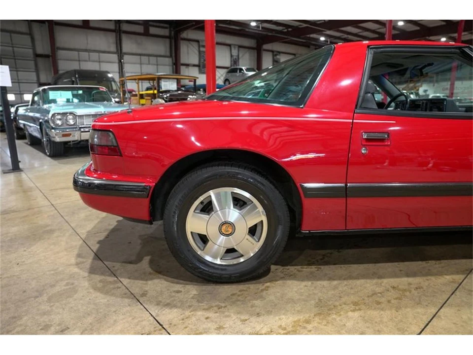 1988 Buick Reatta - Image 9 of 31