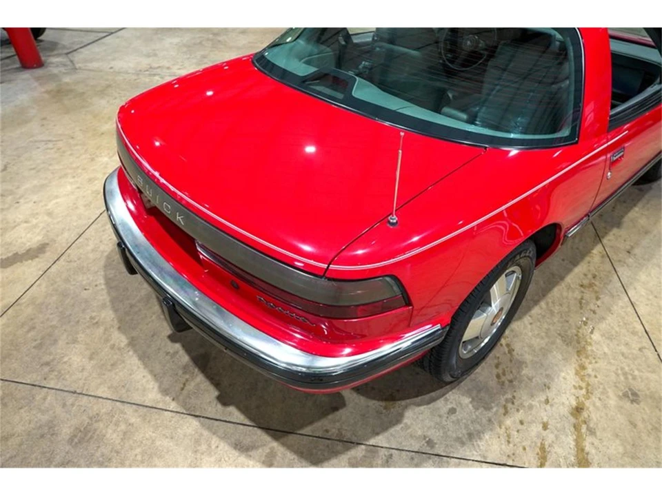 1988 Buick Reatta - Image 20 of 31