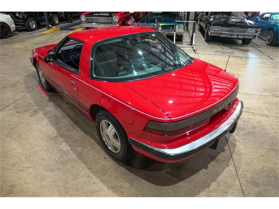 1988 Buick Reatta - Image 16 of 31