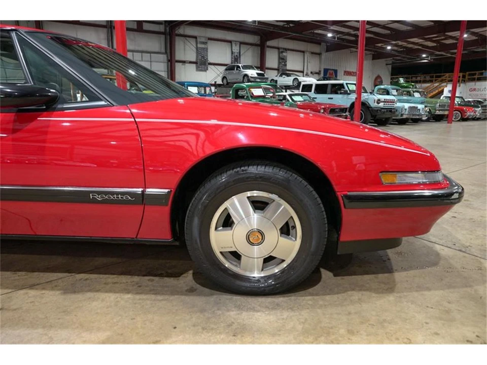 1988 Buick Reatta - Image 11 of 31