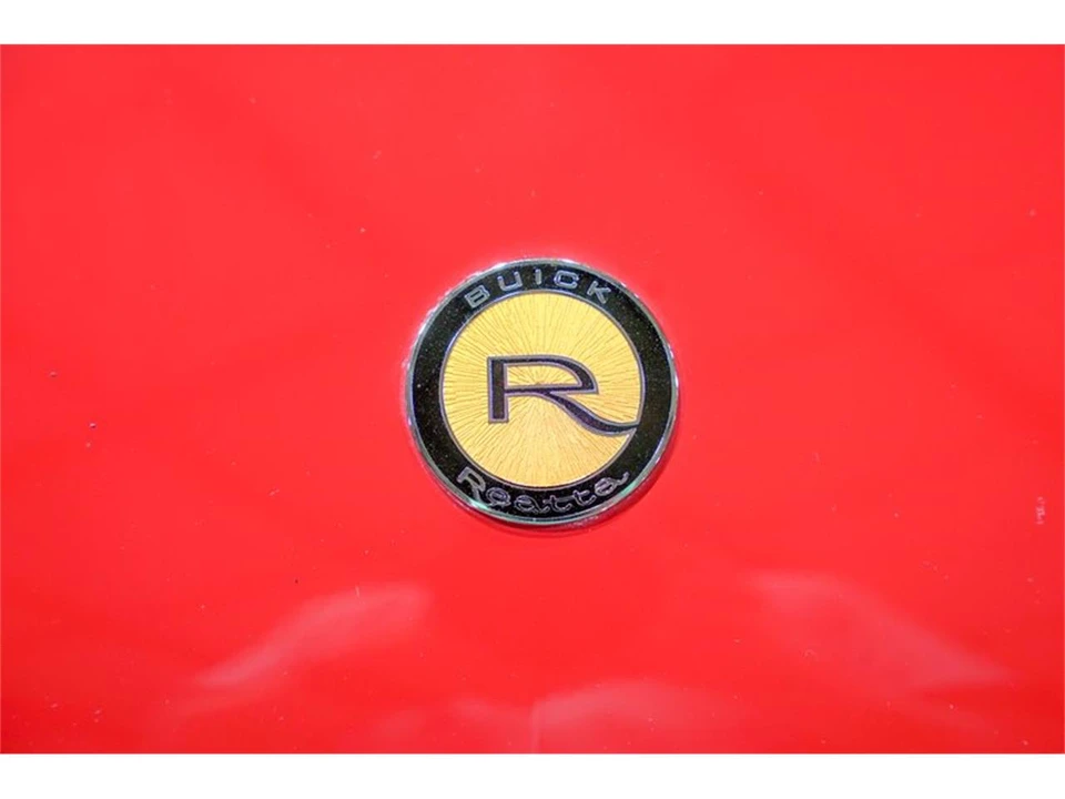 1988 Buick Reatta - Image 21 of 31