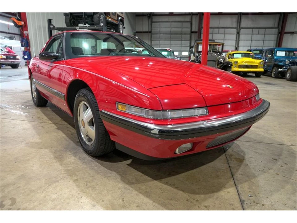 1988 Buick Reatta - Image 12 of 31