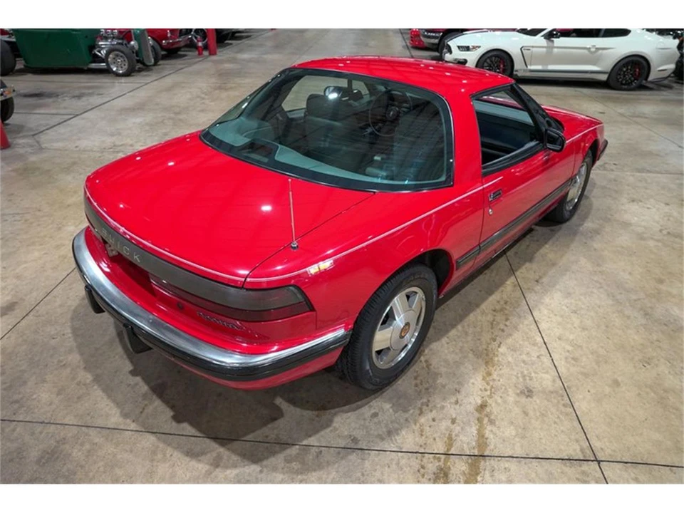 1988 Buick Reatta - Image 17 of 31
