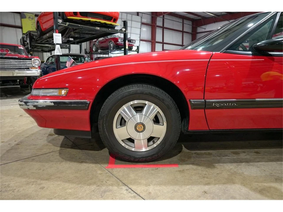 1988 Buick Reatta - Image 3 of 31