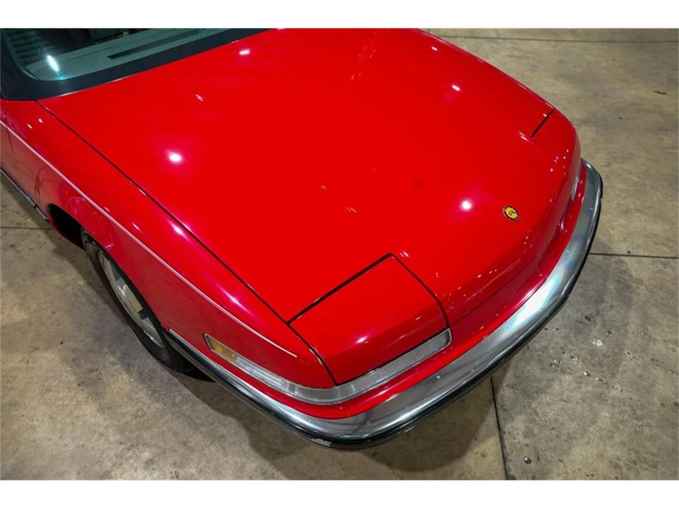 1988 Buick Reatta - Image 18 of 31