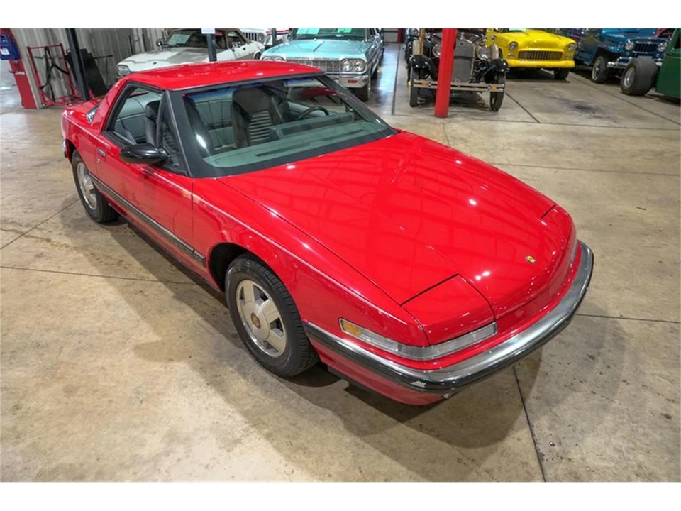 1988 Buick Reatta - Image 14 of 31