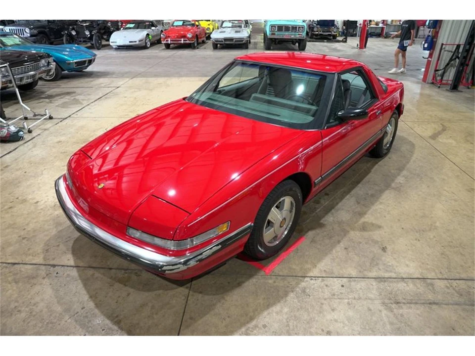 1988 Buick Reatta - Image 15 of 31