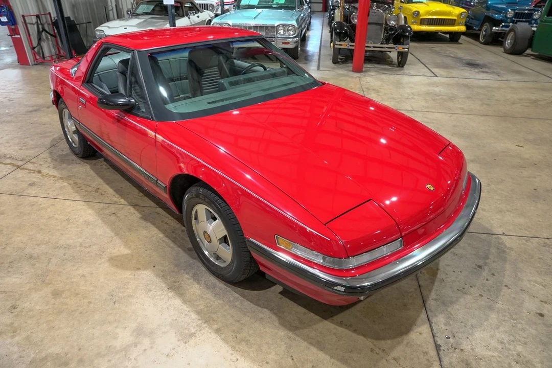 1988 Buick Reatta - Image 8 of 31