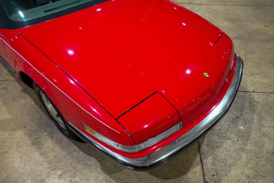 1988 Buick Reatta - Image 18 of 31