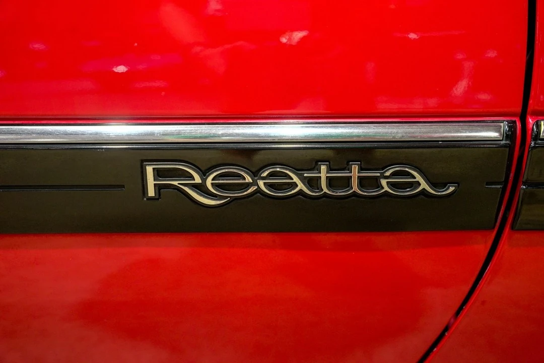 1988 Buick Reatta - Image 24 of 31
