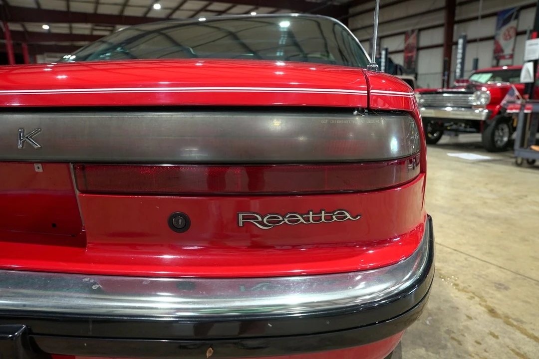 1988 Buick Reatta - Image 25 of 31