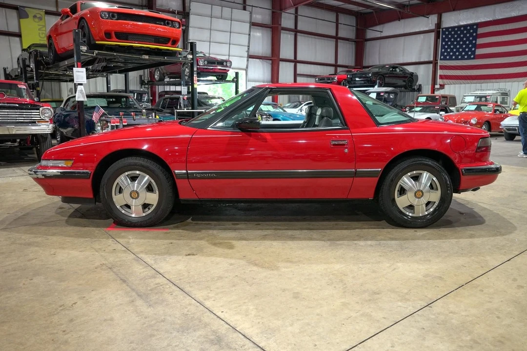 1988 Buick Reatta - Image 4 of 31