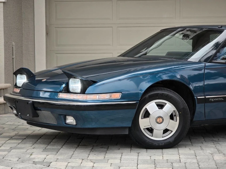 1988 Buick Reatta - Image 2 of 21